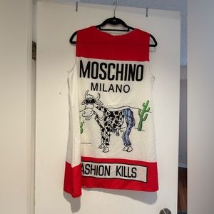 Moschino dress not sure if it’s Authentic, but it is a great modern dress. New!